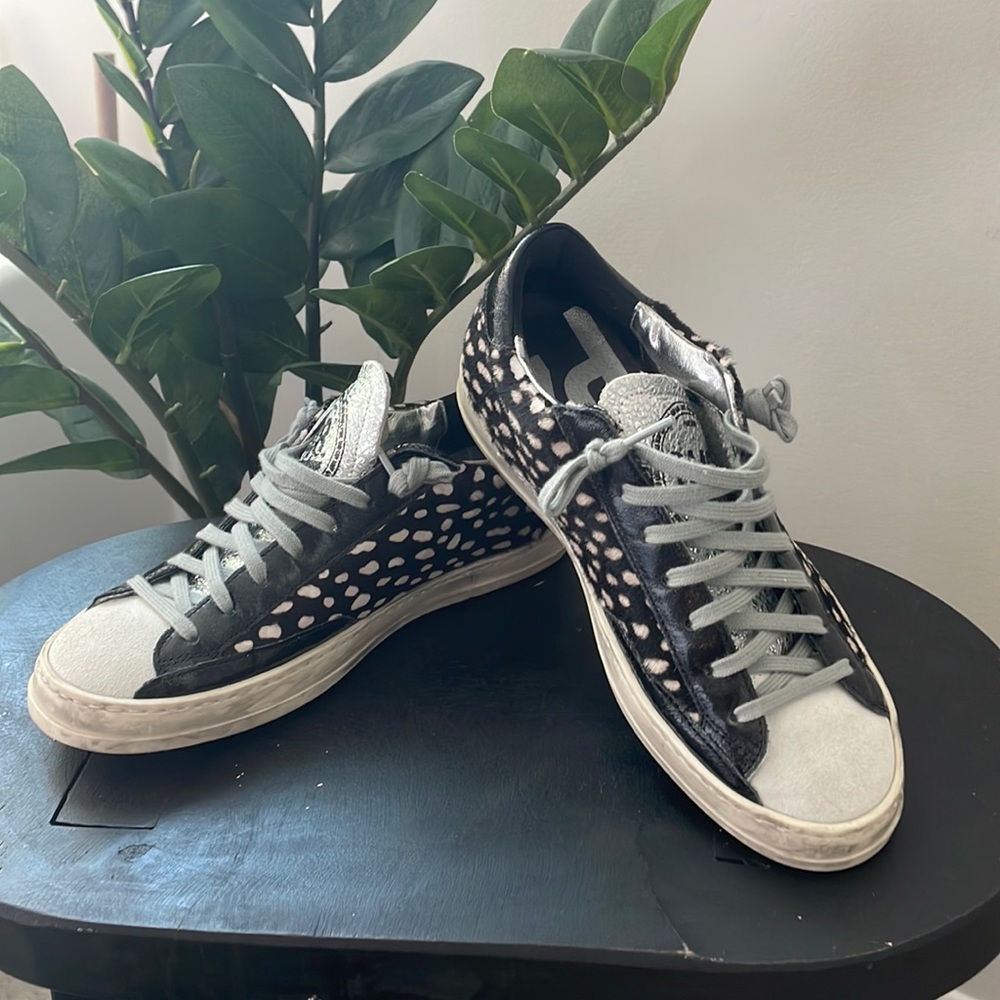 P448 black spots sneaker
